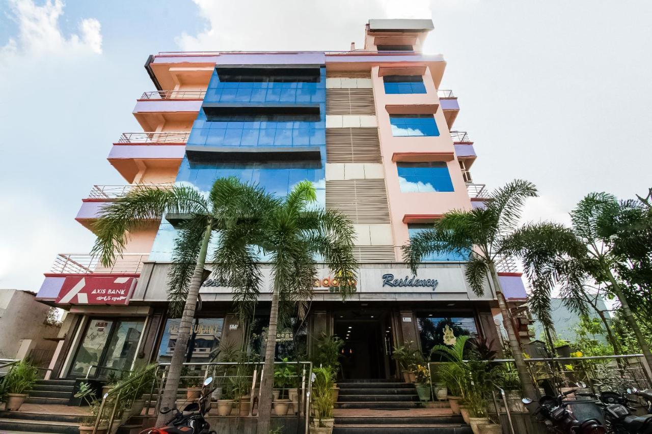 Oyo 62964 Hotel Vandana Grand 内洛尔 外观 照片
